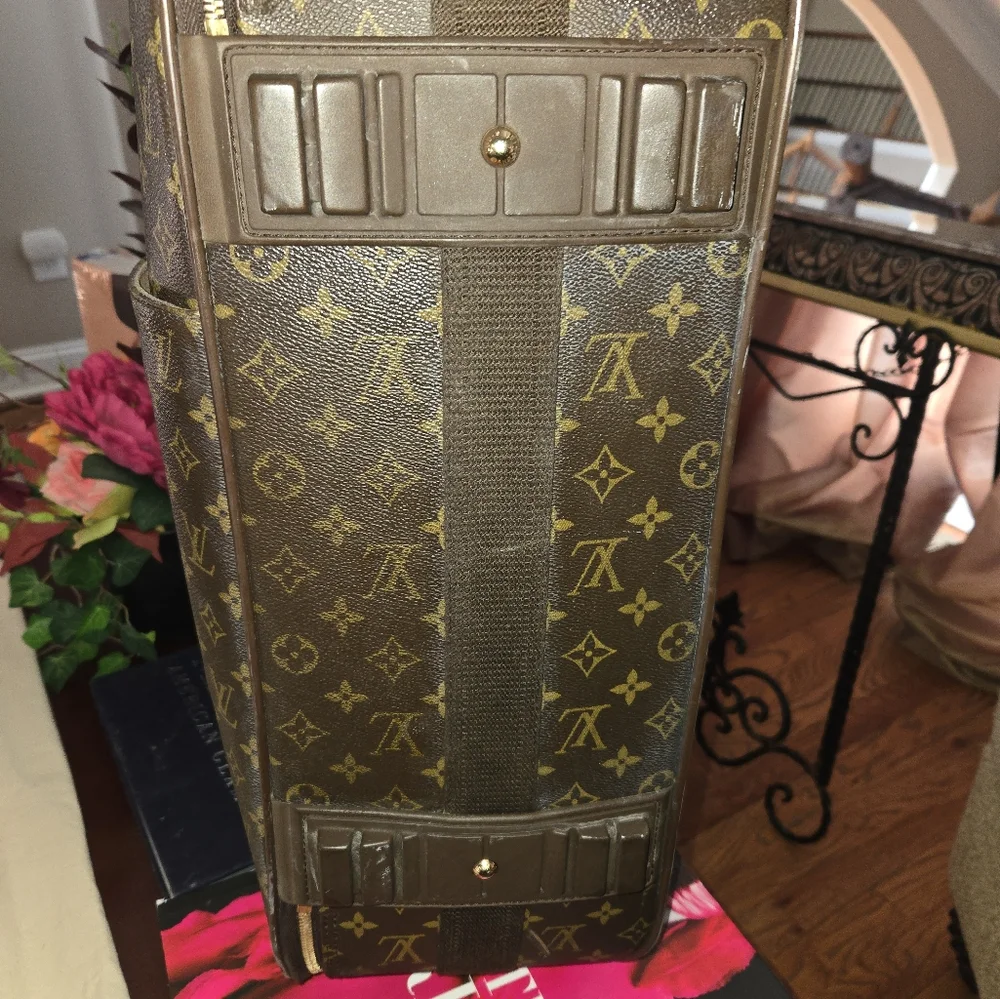 Carry-on - Picture 4 of 10